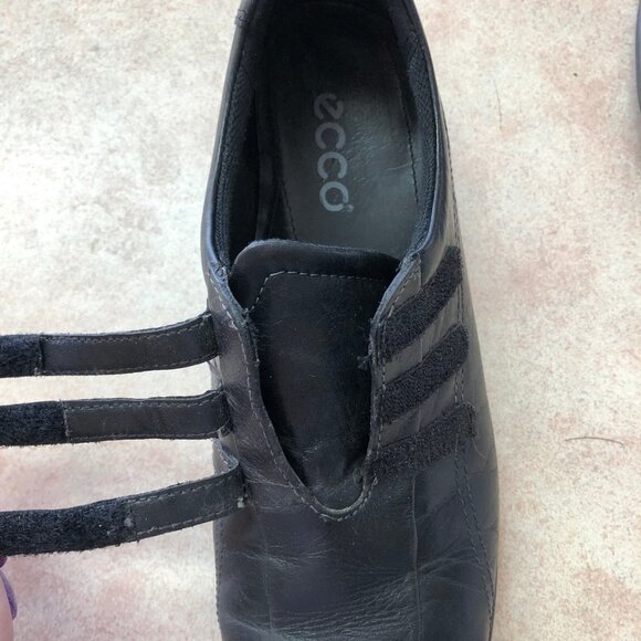 Ecco Light 3 Strap Shock Point Classic Leather Shoes - Picture 7 of 9